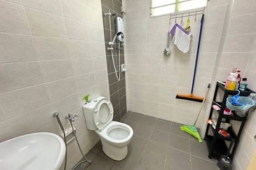 BANDAR ENSTEK (JENTAYU)