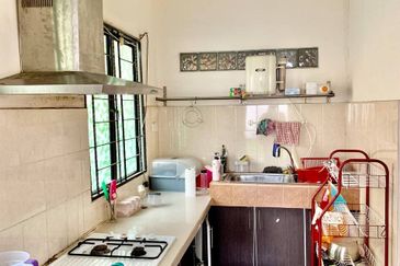 BANDAR ENSTEK (JENTAYU)