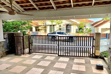 BANDAR ENSTEK (JENTAYU)