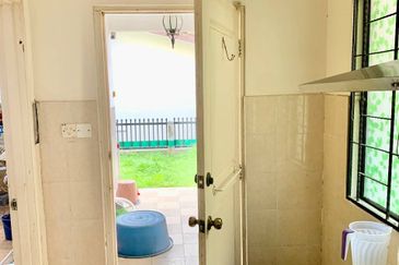 BANDAR ENSTEK (JENTAYU)