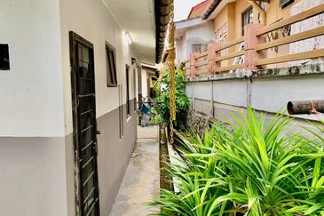 BANDAR ENSTEK (JENTAYU)