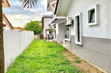 BANDAR ENSTEK (JENTAYU)