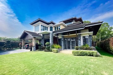 Perdana Lakeview East