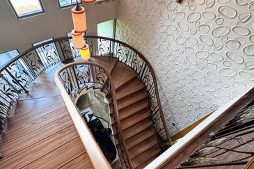 Perdana Lakeview East