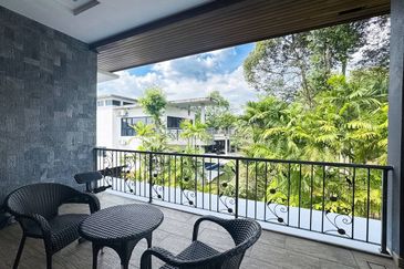 Perdana Lakeview East