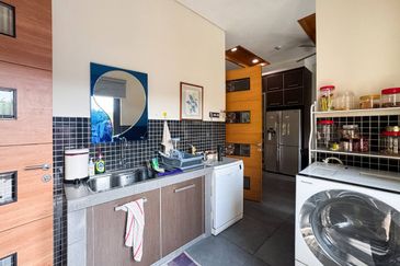 Perdana Lakeview East