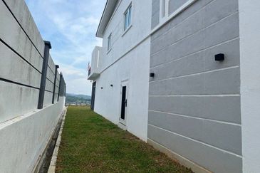 Desa Pinggiran Putra