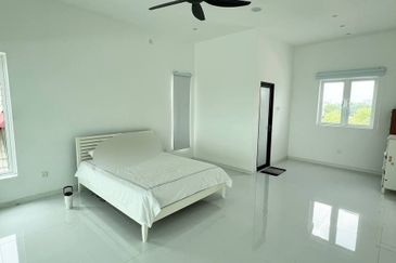 Desa Pinggiran Putra