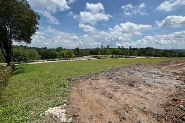 Perdana Hills ( Presint 11 )