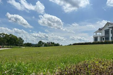 Perdana Hills ( Presint 11 )