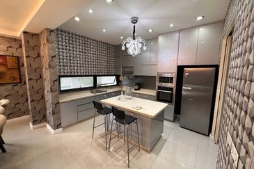 Mozart, Symphony Hills