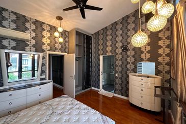 Mozart, Symphony Hills