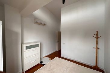 Mozart, Symphony Hills