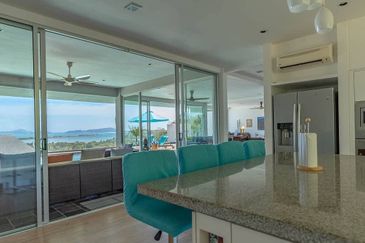 KAWASAN PANTAI CENANG