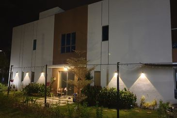 Casa Bluebell @ Cybersouth