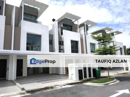 3storey terrace Lakepoint Cyberjaya, Selangor, Cyberjaya