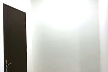 Lake Point Residence