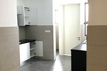 Lake Point Residence