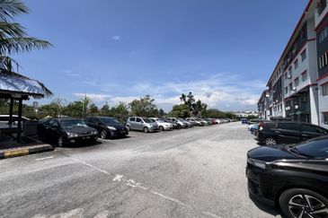 Pangsapuri Seri Saujana