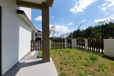 Setia Warisan Tropika