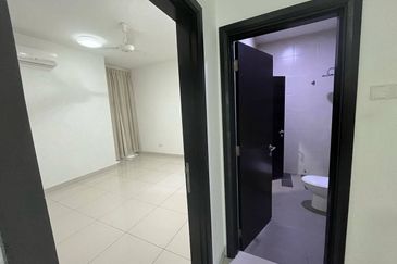 MYDiva, Perdana Lakeview East