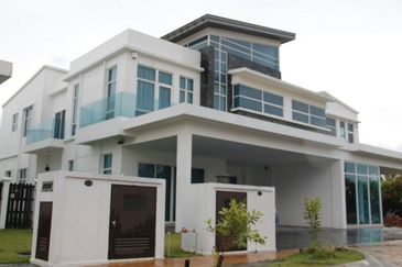 MYDiva, Perdana Lakeview East