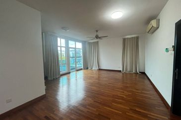 MYDiva, Perdana Lakeview East