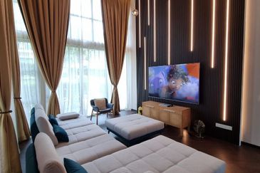 Symphony Hills Schubert