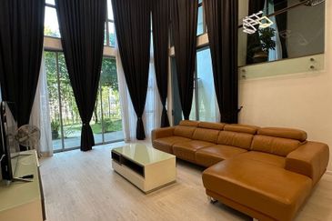 Symphony Hills Schumann