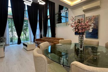 Symphony Hills Schumann