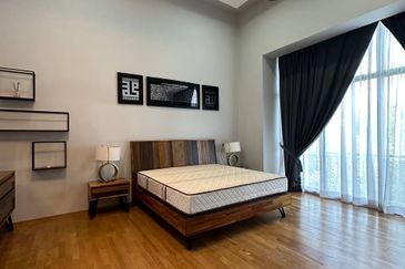 Symphony Hills Schumann