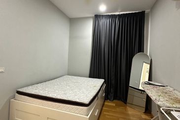 Symphony Hills Schumann