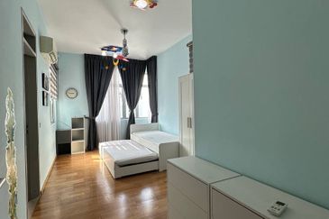 Symphony Hills Schumann