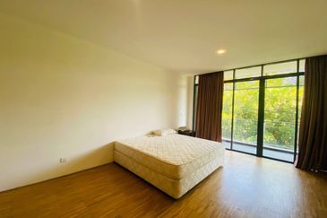 Mirage By The Lake @ Perdana Lakeview West