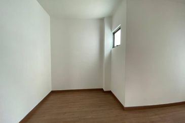 Lake Point Residence