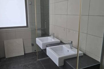 Lake Point Residence