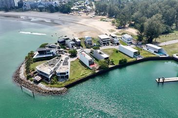 ADMIRAL MARINA MANSION