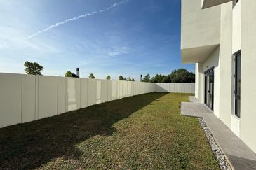 Alstonia Hilltop Homes