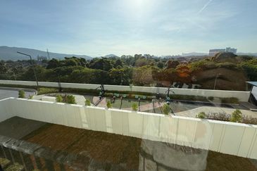 Alstonia Hilltop Homes