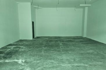 Ground Floor Shop next to MRT Batu 11 Cheras Balakong