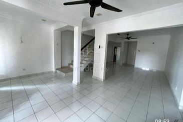 Jalan Puchong Utama 12/1