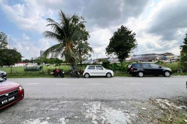 Jalan Puchong Utama 12/1