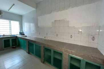 Jalan Puchong Utama 12/1