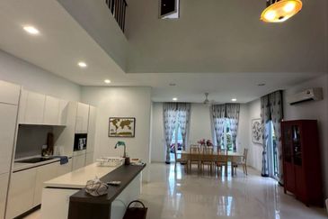 Emerald Bay @ Puteri harbour