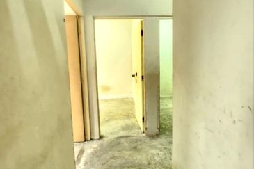 Taman Pulai Utama Flat