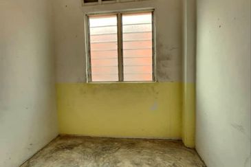 Taman Pulai Utama Flat