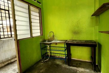 Taman Pulai Utama Flat