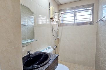 Prima Regency (Dorchester Court)