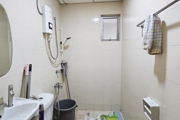 Prima Regency (Dorchester Court)