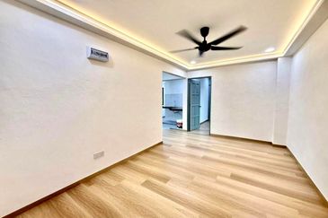 Taman Pulai Utama Flat